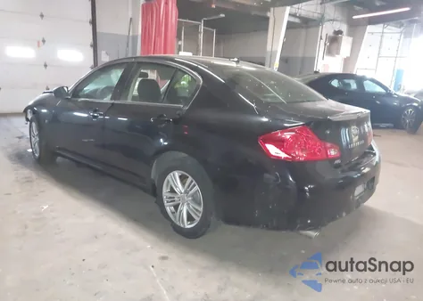 2015 Infiniti Q40 z USA, uszkodzony, nr VIN JN1CV6AR5FM524067